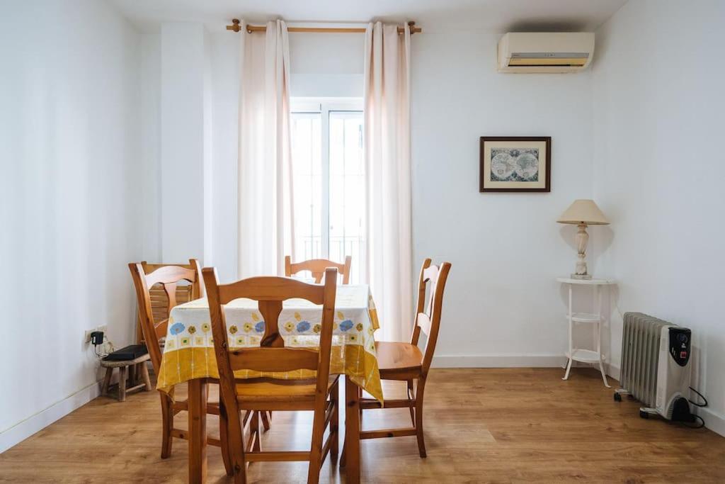 apartamento con parking plaza del museo Siviglia Esterno foto